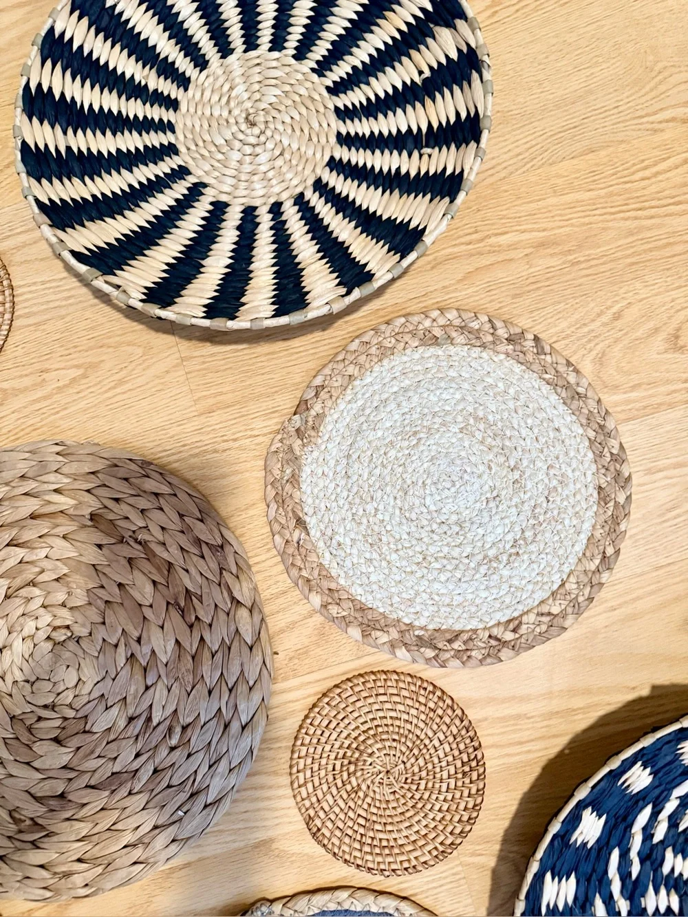 NEW 10 Pc Handwoven Seagrass Wall Basket Decor Set Boho Coastal Farmhouse 5”-13”